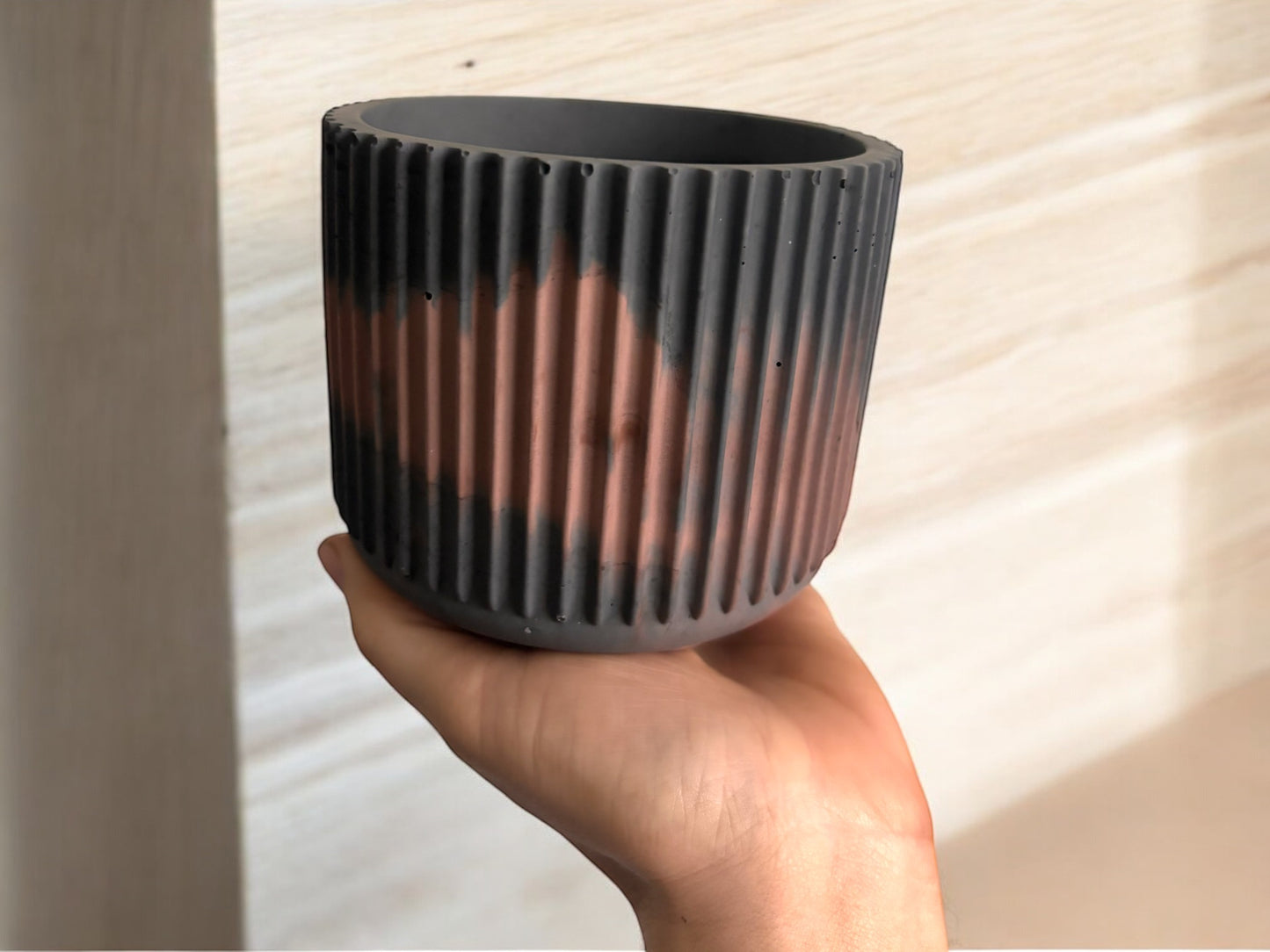 PLEATED CANDLE - Charcoal & Rust